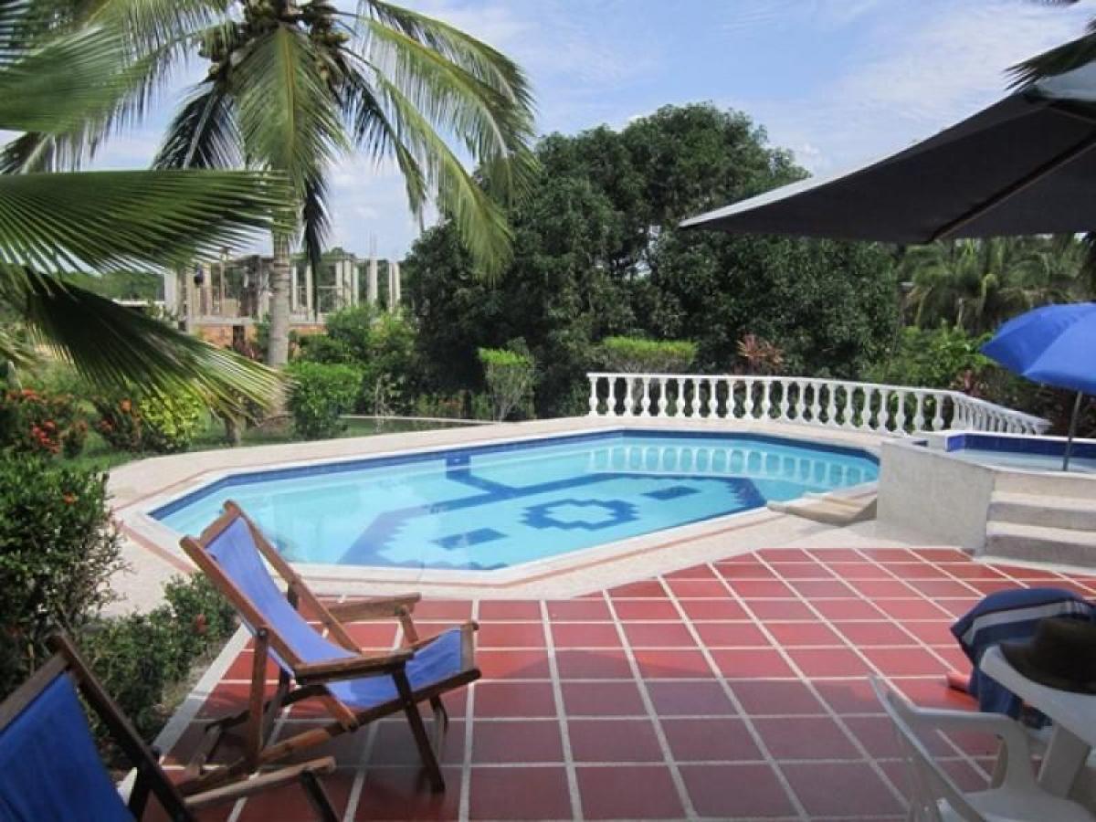 6 bedrooms House in Tolima, Colombia No. 8060