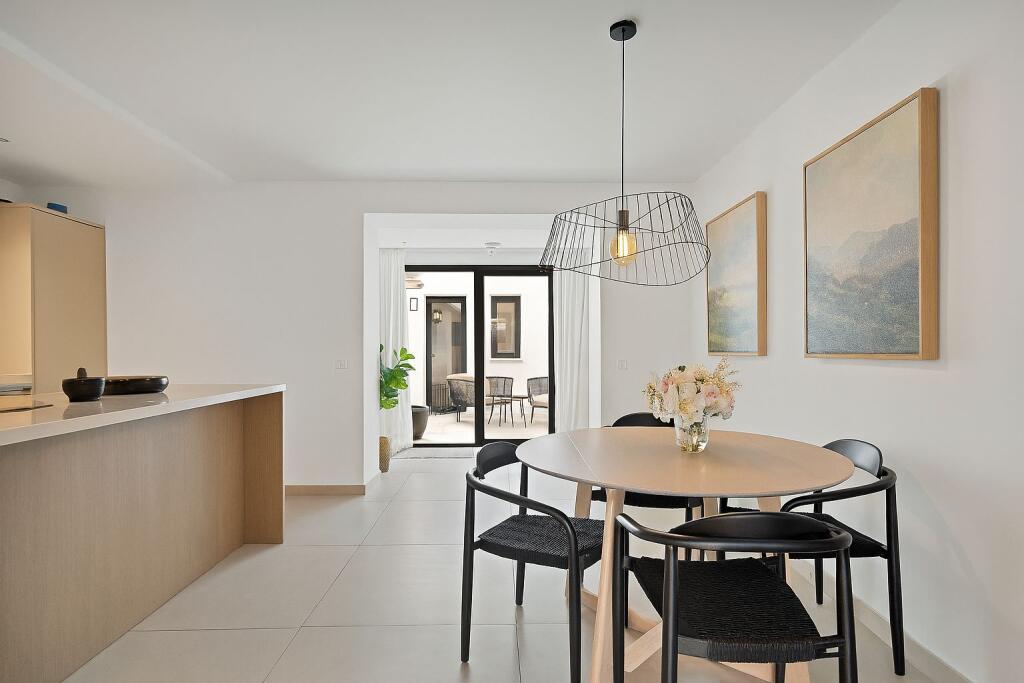 2 Schlafzimmer Wohnung in Estepona, Spain, Nr. 202046