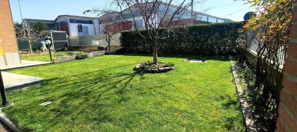 6 rooms Villa in Carmagnola, Italy No. 135194 4