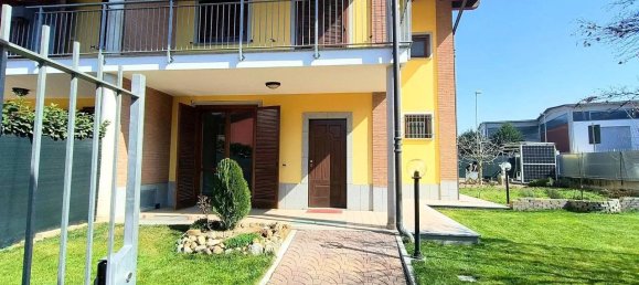6 rooms Villa in Carmagnola, Italy No. 135194 3