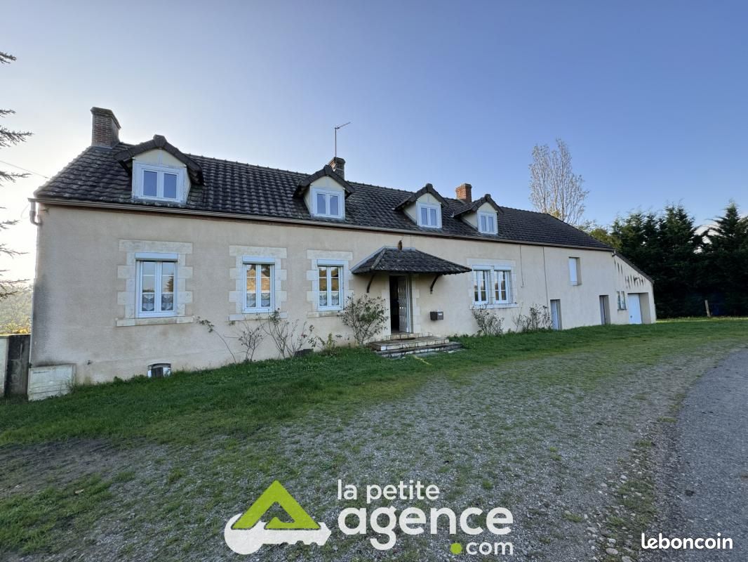 3 chambres Maison à Ceaulmont, France No. 157124