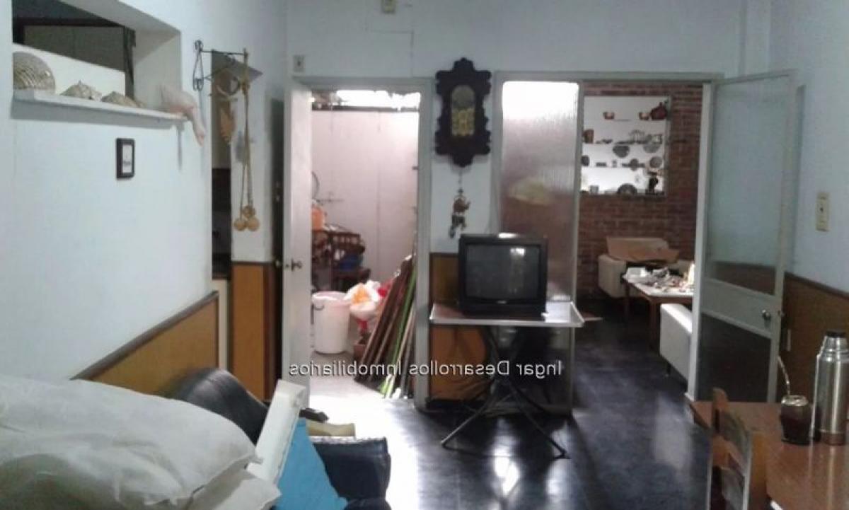Apartamento de 3 dormitorios en Montevideo, Uruguay No. 6068