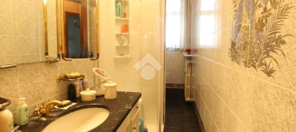 3 bedrooms Apartment in Turin, Italy No. 52474 12