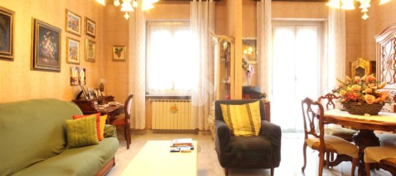 3 bedrooms Apartment in Turin, Italy No. 52474 6