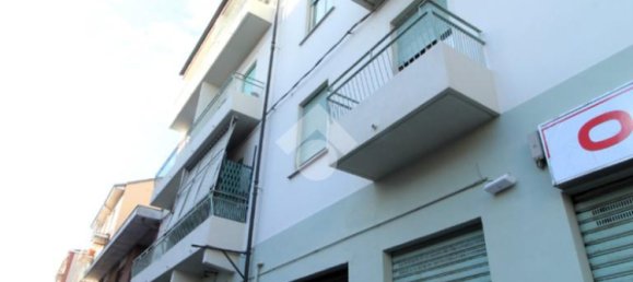 3 bedrooms Apartment in Turin, Italy No. 52474 23