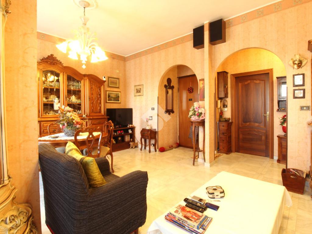 3 bedrooms Apartment in Turin, Italy No. 52474