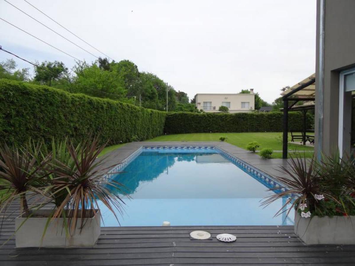 Casa T3 em Escobar, Argentina N.º 18275