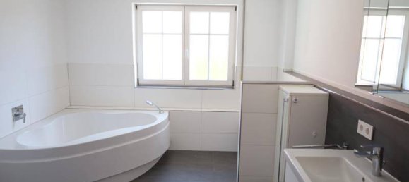 6-Zimmer Doppelhaus in Zollernalbkreis, Germany, Nr. 365248 12