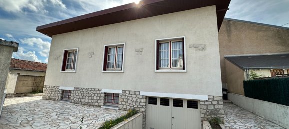 2 Schlafzimmer Haus in Blois, France, Nr. 243296 8