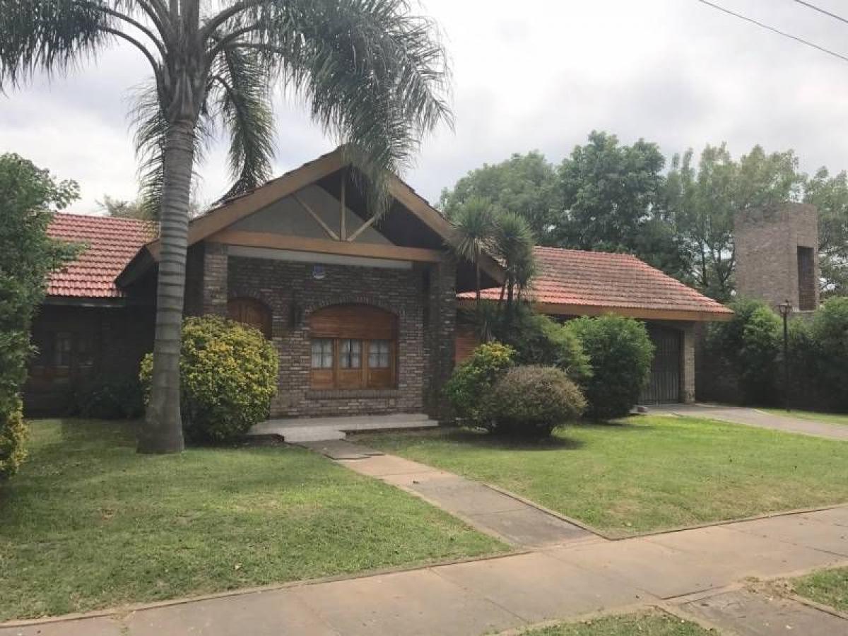 3 bedrooms House in Santa Fe, Argentina No. 12133