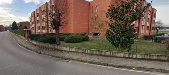 5 bedrooms Apartment in Beinasco, Italy No. 380785 2