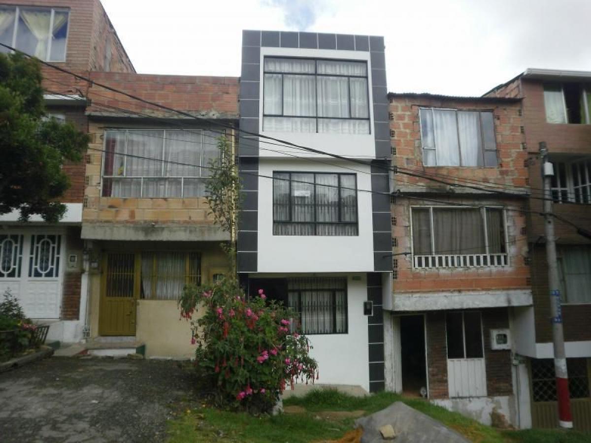 4 غرف نوم منزل في Bogota, Colombia رقم 10074