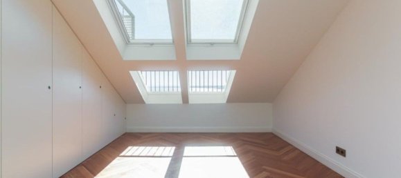 3 غرف نوم منزل ذو طابقين في Lisbon, Portugal رقم 108547 19