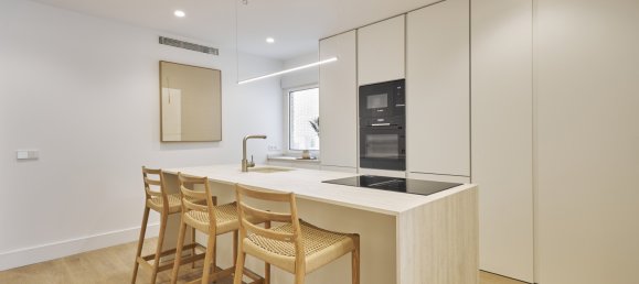 3 bedrooms Apartment in Madrid, Spain No. 125485 8