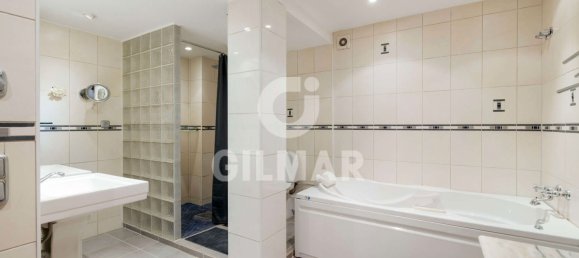 4 bedrooms Apartment in Estepona, Spain No. 135957 30