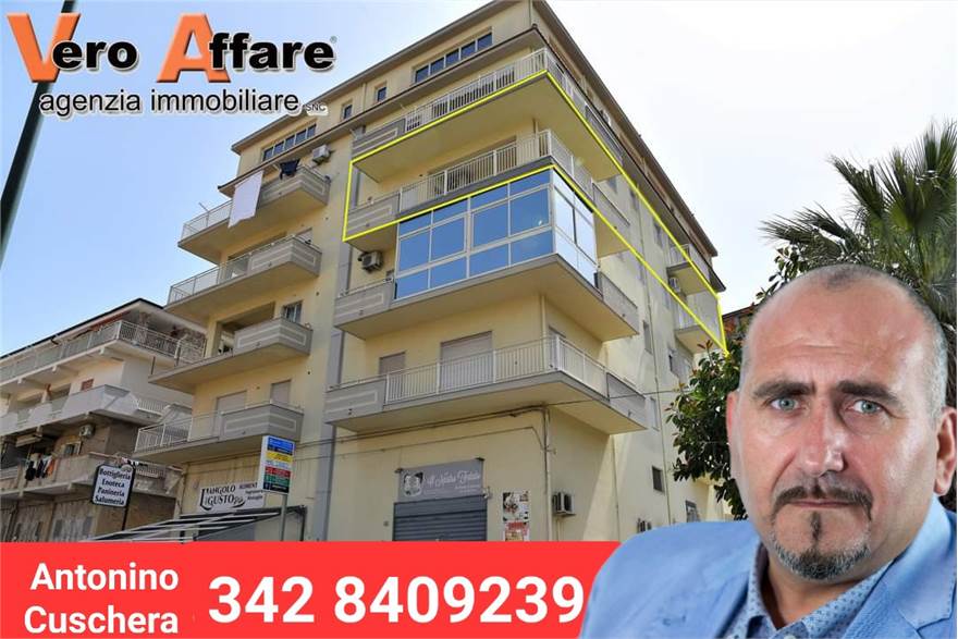 3 bedrooms Apartment in Favara, Italy No. 122404