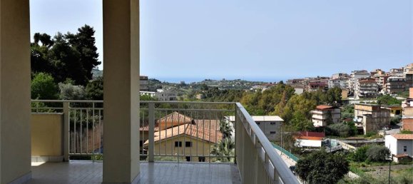 3 bedrooms Apartment in Favara, Italy No. 122404 10