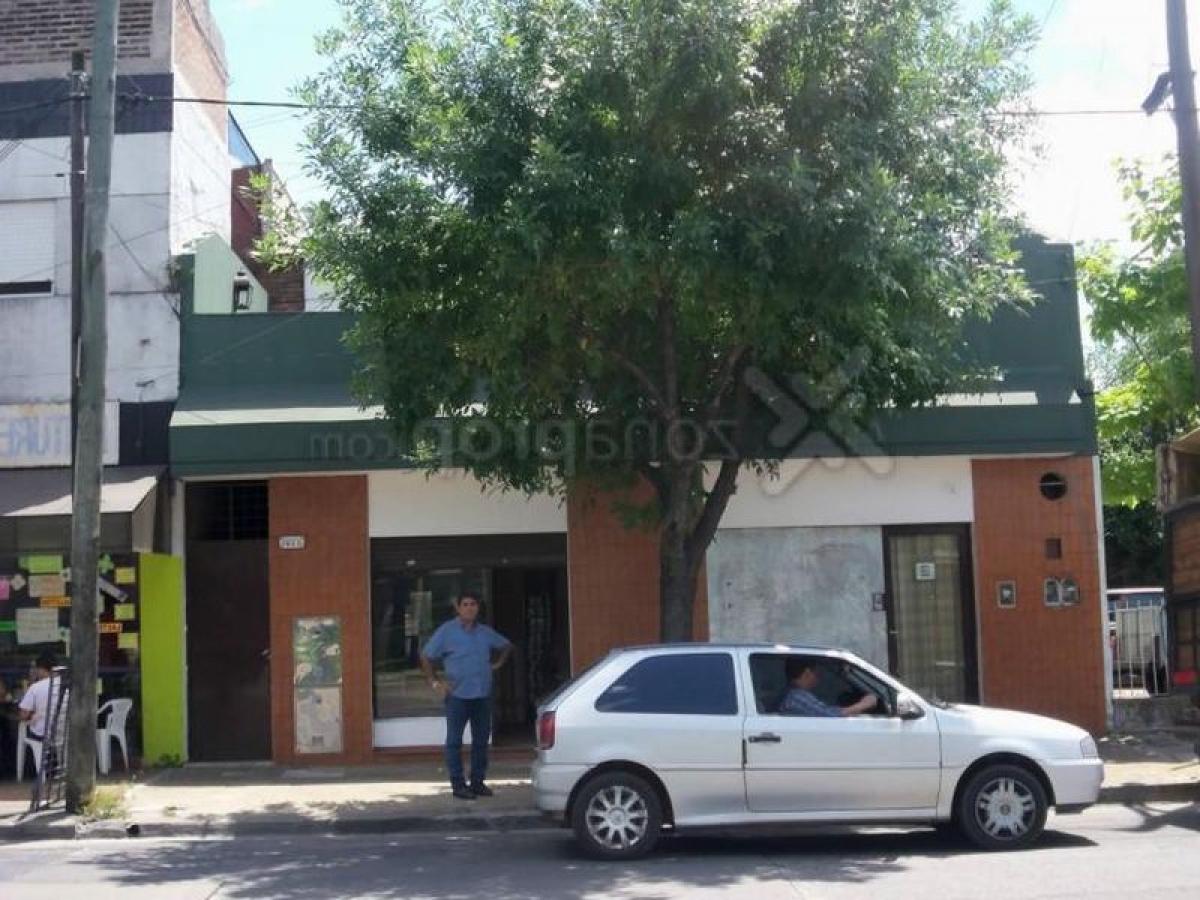 Коммерческая недвижимость 220м² в Висенте-Лопес, Аргентина № 27353