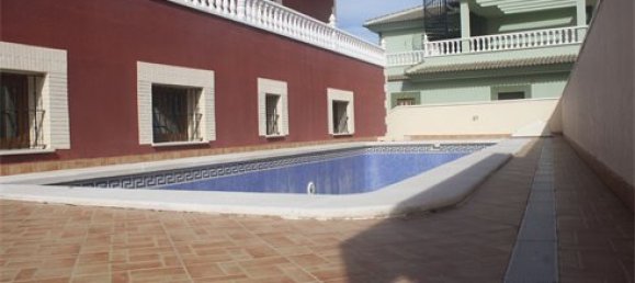 3 bedrooms Villa in Torrevieja, Spain No. 128305 2