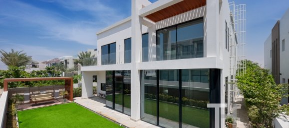 6 bedrooms Villa in Jumeirah Park, UAE No. 35769 2