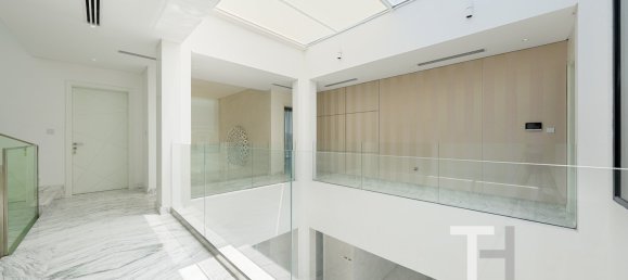 6 bedrooms Villa in Jumeirah Park, UAE No. 35769 5