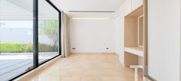 6 bedrooms Villa in Jumeirah Park, UAE No. 35769 20