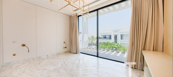 6 bedrooms Villa in Jumeirah Park, UAE No. 35769 8
