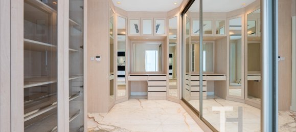 6 bedrooms Villa in Jumeirah Park, UAE No. 35769 10