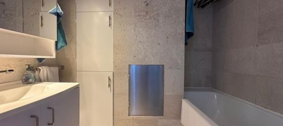 Apartamento de 2 dormitorios en Paris, France No. 315421 4