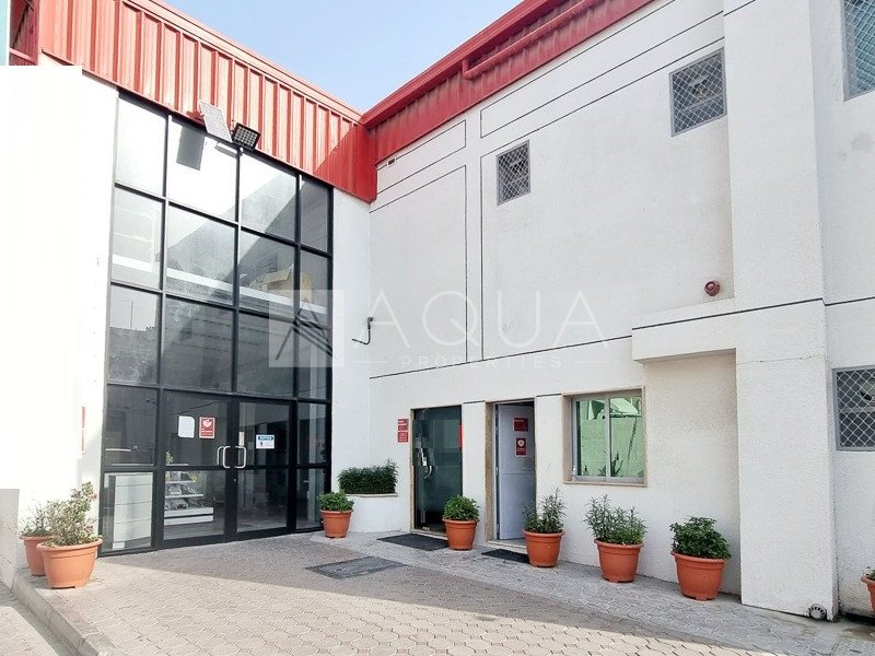 1021.9m² Warehouse in Al Quoz, UAE No. 36248