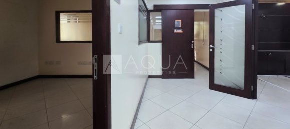 1021.9m² Warehouse in Al Quoz, UAE No. 36248 9