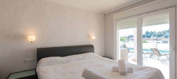 5 bedrooms Villa in Moraira, Spain No. 184755 2