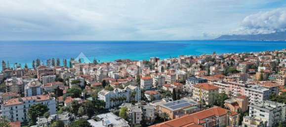 Apartamento de 6 dormitorios en Bordighera, Italy No. 38497 3