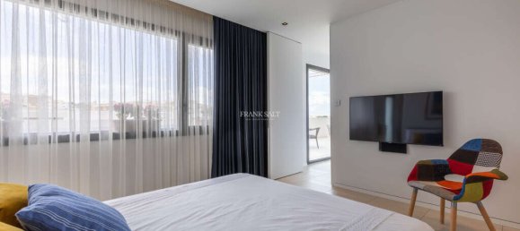 2 bedrooms Penthouse in Saint Julian's, Malta No. 4265 2