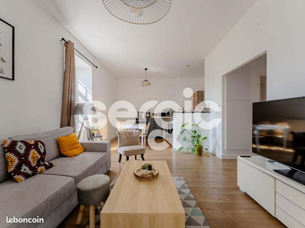 2 bedrooms Apartment in Arras, France No. 248516