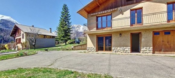 5 bedrooms House in Hautes-Alpes, France No. 300783 14