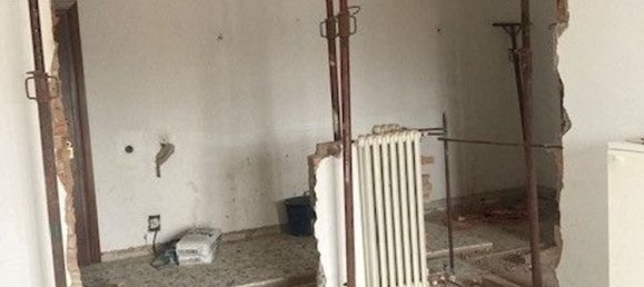 4 bedrooms Apartment in Modena, Italy No. 327802 9