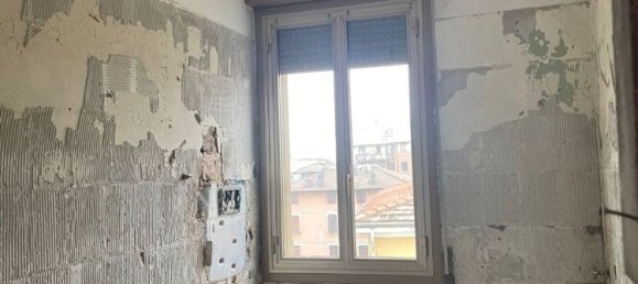 4 bedrooms Apartment in Modena, Italy No. 327802 16