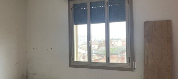 4 bedrooms Apartment in Modena, Italy No. 327802 17