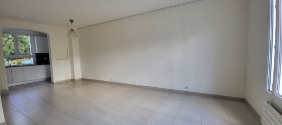 3 bedrooms House in Clamart, France No. 186522 4