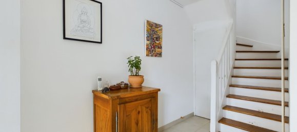 3 bedrooms House in Clamart, France No. 186522 5