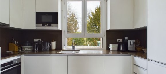 3 bedrooms House in Clamart, France No. 186522 2