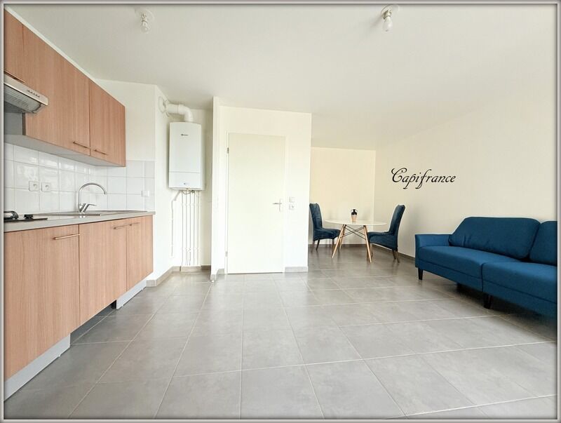 2 bedrooms Apartment in Drancy, France No. 331367