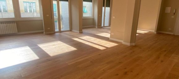 Apartamento de 6 habitaciónes en Livorno, Italy No. 38706 5