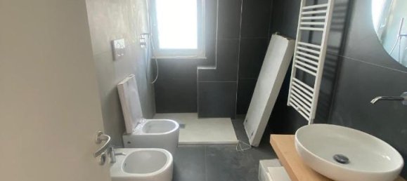 Apartamento de 6 habitaciónes en Livorno, Italy No. 38706 20