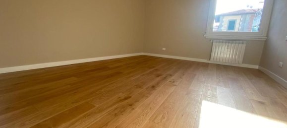 Apartamento de 6 habitaciónes en Livorno, Italy No. 38706 14