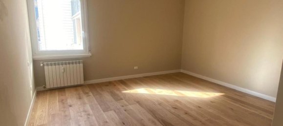 Apartamento de 6 habitaciónes en Livorno, Italy No. 38706 26