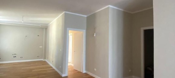 Apartamento de 6 habitaciónes en Livorno, Italy No. 38706 32