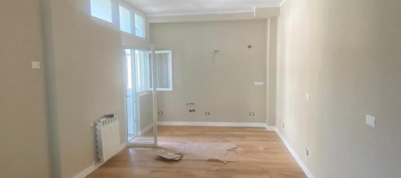 Apartamento de 6 habitaciónes en Livorno, Italy No. 38706 12