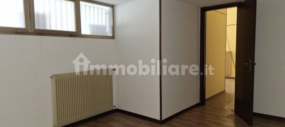 51m² Commercial property in San Donà di Piave, Italy No. 326182 9
